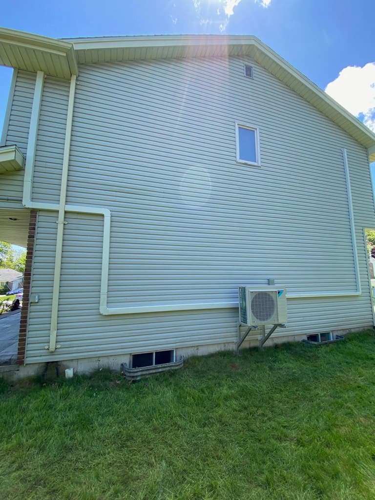 Ductless Heat Pumps project photo 1