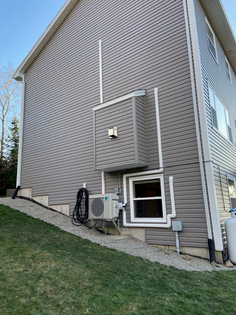 Ductless Heat Pumps project photo 2